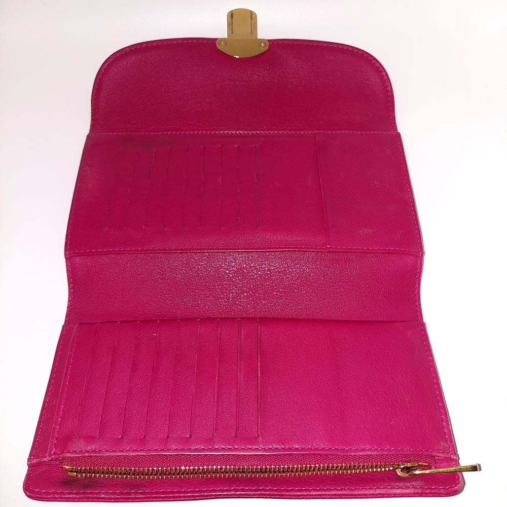 LOUIS VUITTON 2017 Mahina Leather Amelia Wallet, Grenat Red Pink - Picture 4 of 13